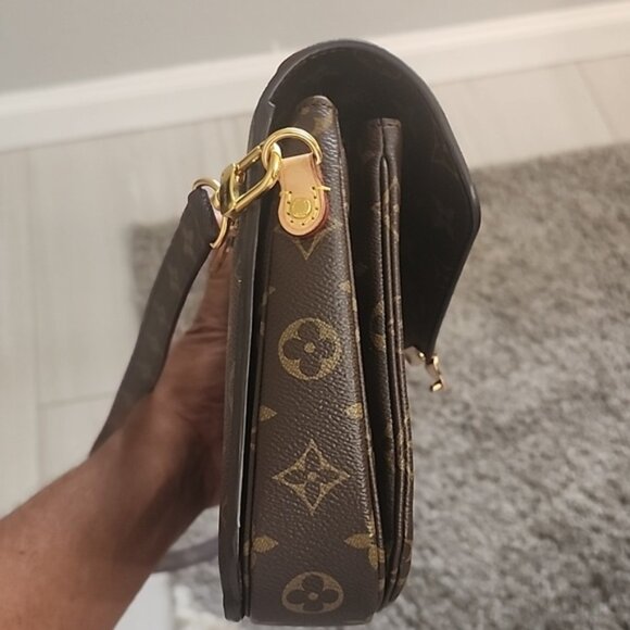 Louis Vuitton Bags Louis Vuitton Pochette Metis Monogram Messenger